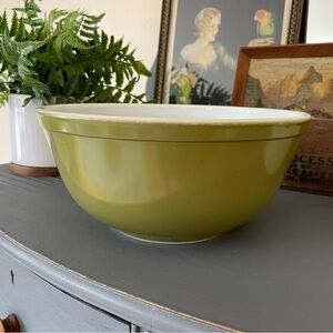 Vintage Pyrex Verde 403 Nesting Bowl❤️